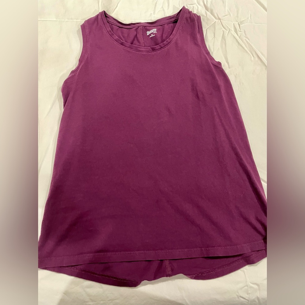 2 Duluth tank tops